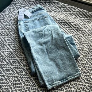 NWT Abercrombie Curve Love 90s Straight Ultra High Rise Jean
